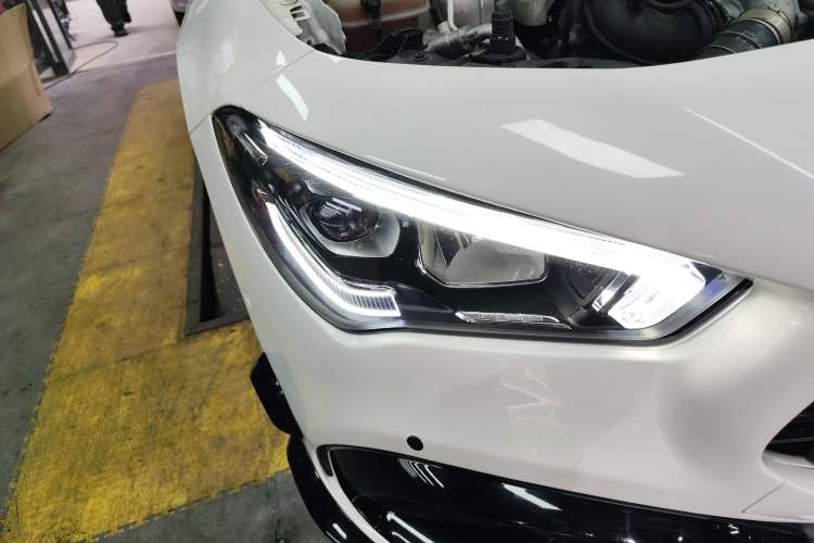 Used Mercedes-Benz CLA 2021 CLA 260 4MATIC Shooting Brake Right Front Headlight