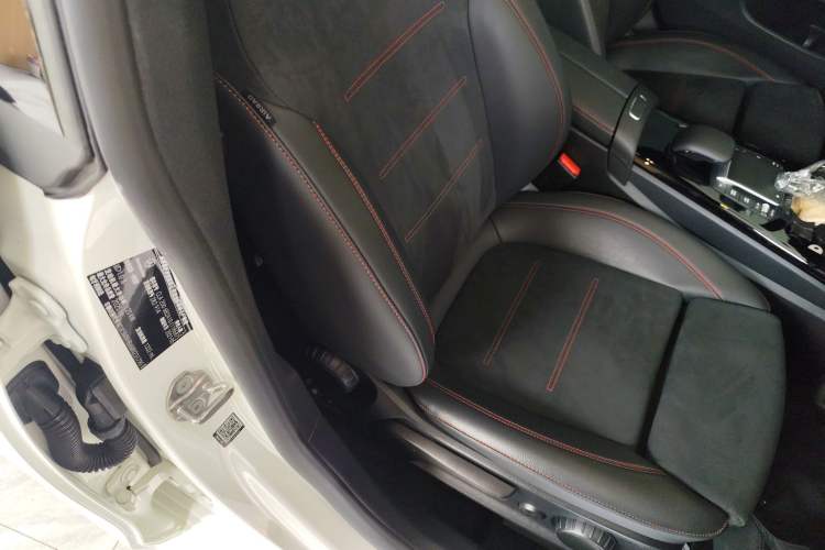 Used Mercedes-Benz CLA 2021 CLA 200 Shooting Brake Right Front Seat