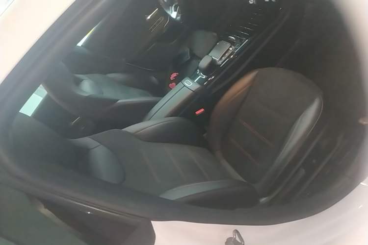 Used Mercedes-Benz CLA 2021 CLA 200 Shooting Brake Right Front Seat