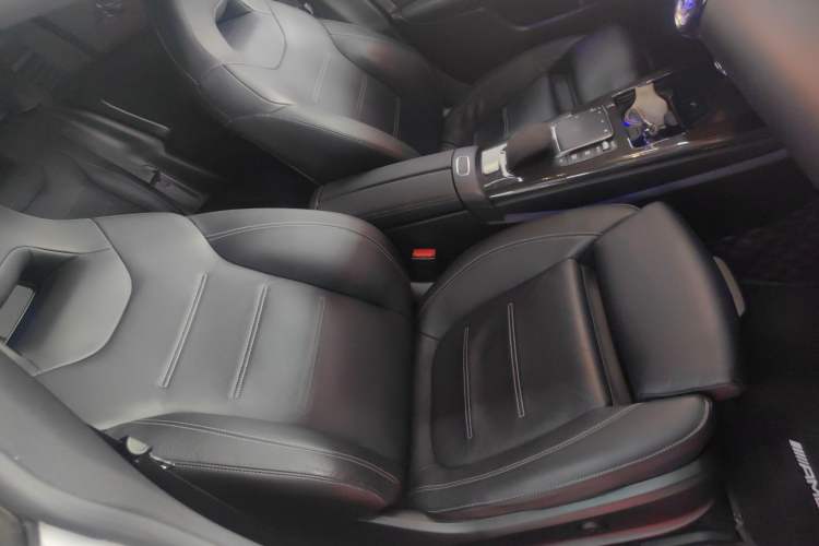 Used Mercedes-Benz CLA 2021 CLA 260 4MATIC Shooting Brake Right Front Seat