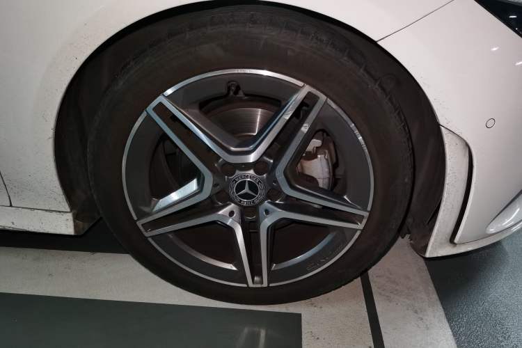 Used Mercedes-Benz CLA 2021 CLA 200 Right Front Wheel Hub
