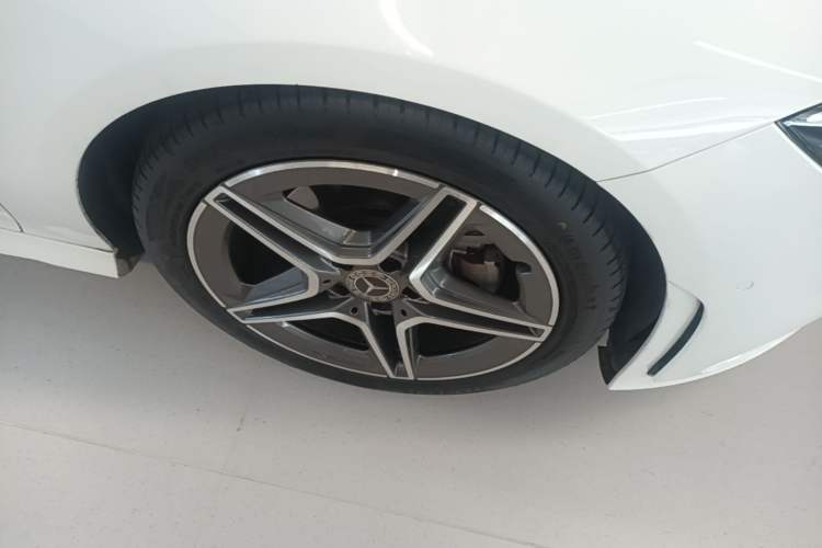 Used Mercedes-Benz CLA 2021 CLA 200 Shooting Brake Right Front Wheel Hub