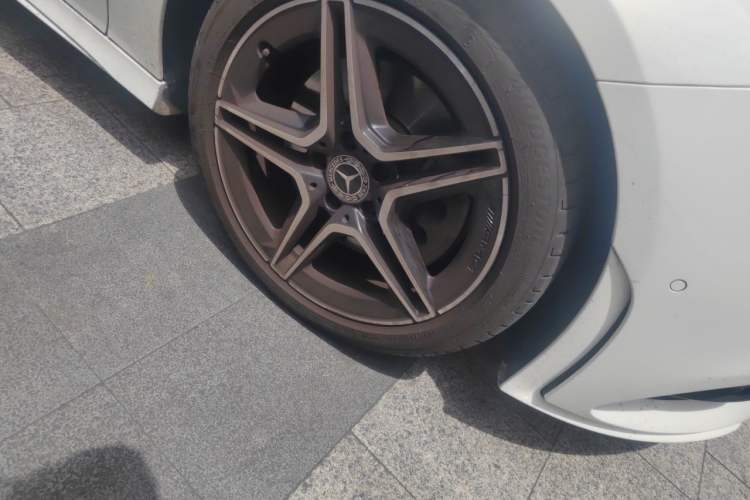 Used Mercedes-Benz CLA 2021 CLA 260 4MATIC Right Front Wheel Hub