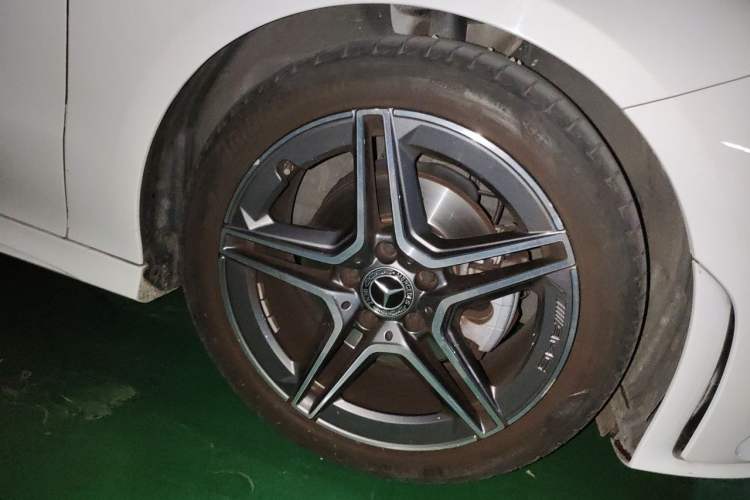 Used Mercedes-Benz CLA 2021 CLA 200 Right Front Wheel Hub