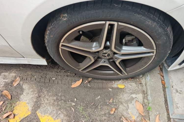 Used Mercedes-Benz CLA 2021 CLA 200 Right Front Wheel Hub