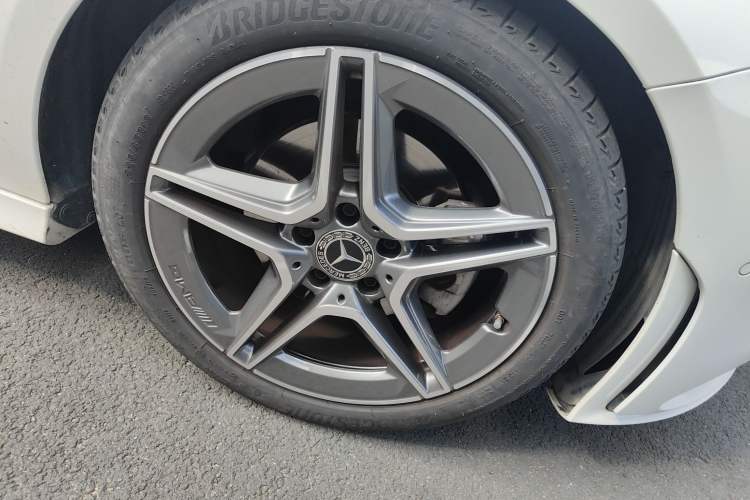 Used Mercedes-Benz CLA 2021 CLA 200 Shooting Brake Right Front Wheel Hub