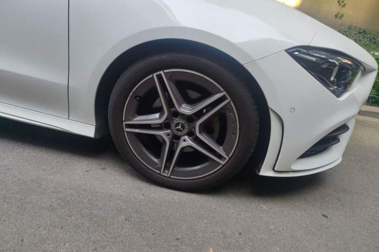 Used Mercedes-Benz CLA 2021 CLA 200 Shooting Brake Right Front Wheel Hub