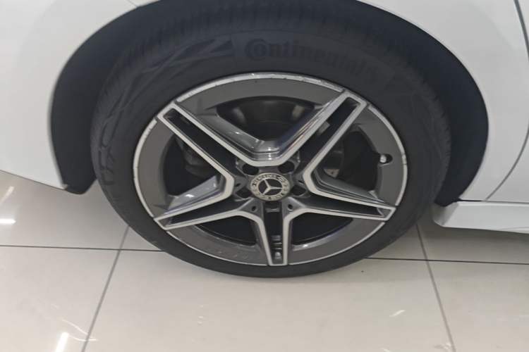 Used Mercedes-Benz CLA 2021 CLA 200 Shooting Brake Right Rear Wheel Hub