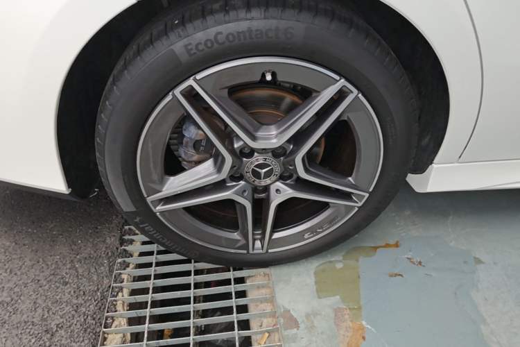 Used Mercedes-Benz CLA 2021 CLA 200 Right Rear Wheel Hub