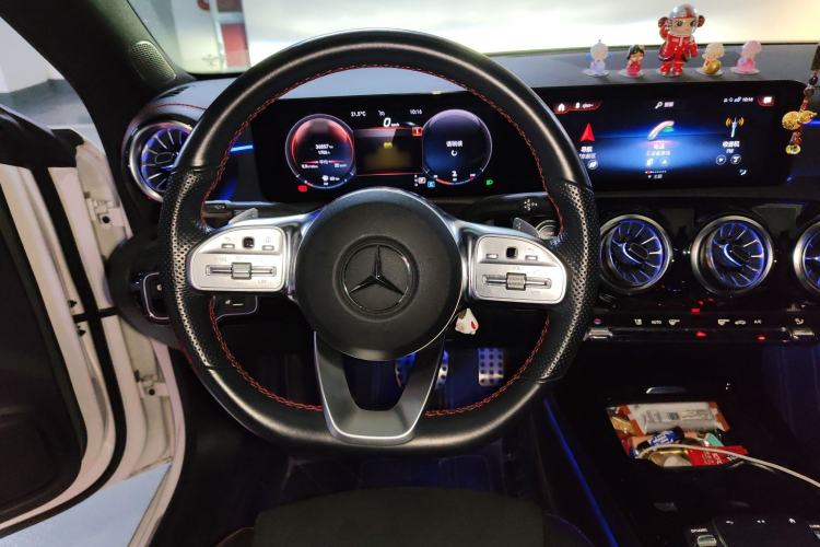 Used Mercedes-Benz CLA 2021 CLA 200 Shooting Brake Steering Wheel