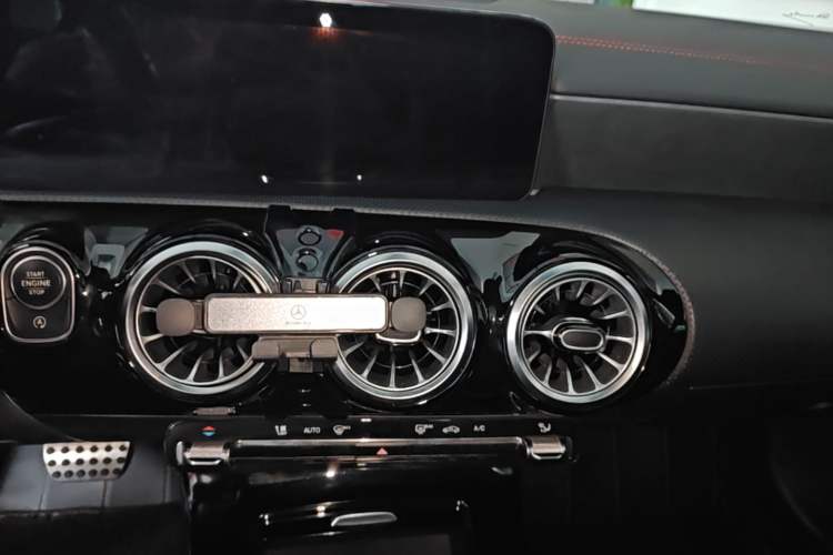 Used Mercedes-Benz CLA 2022-Year Updated CLA 200 Audio And AC Panel