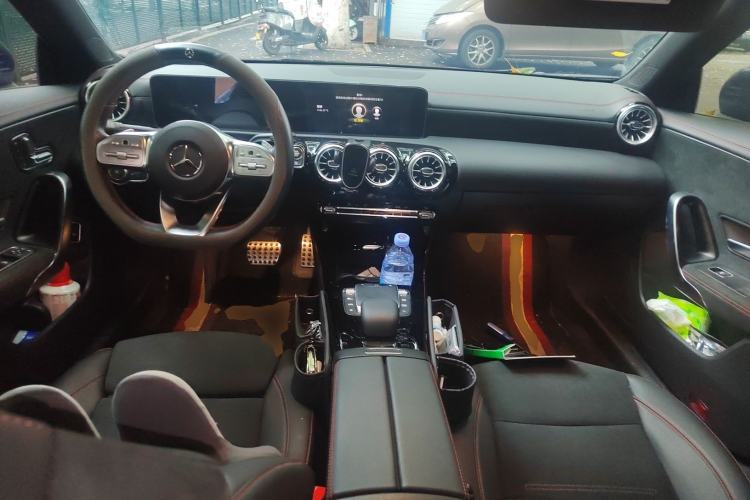 Used Mercedes-Benz CLA 2022-Year Updated CLA 200 Center Console