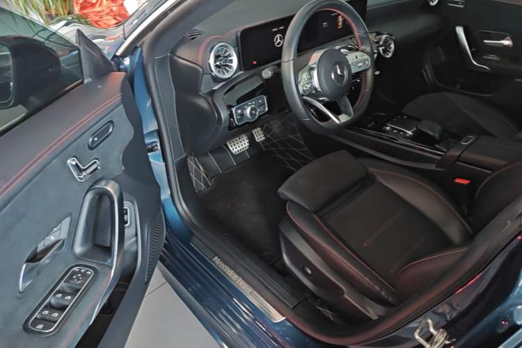Used Mercedes-Benz CLA 2022-Year Updated CLA 200 Driver Seat