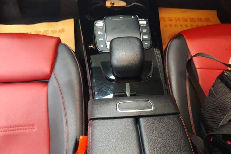 Used Mercedes-Benz CLA 2022-Year Updated CLA 200 Gear Lever