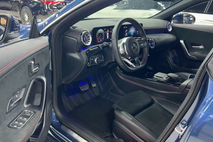 Used Mercedes-Benz CLA 2022 CLA 200 Shooting Brake Interior 2