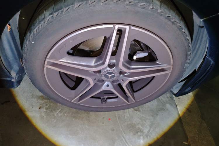 Used Mercedes-Benz CLA 2022-Year Updated CLA 200 Right Front Wheel Hub