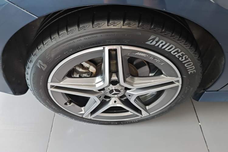 Used Mercedes-Benz CLA 2022-Year Updated CLA 200 Right Rear Wheel Hub