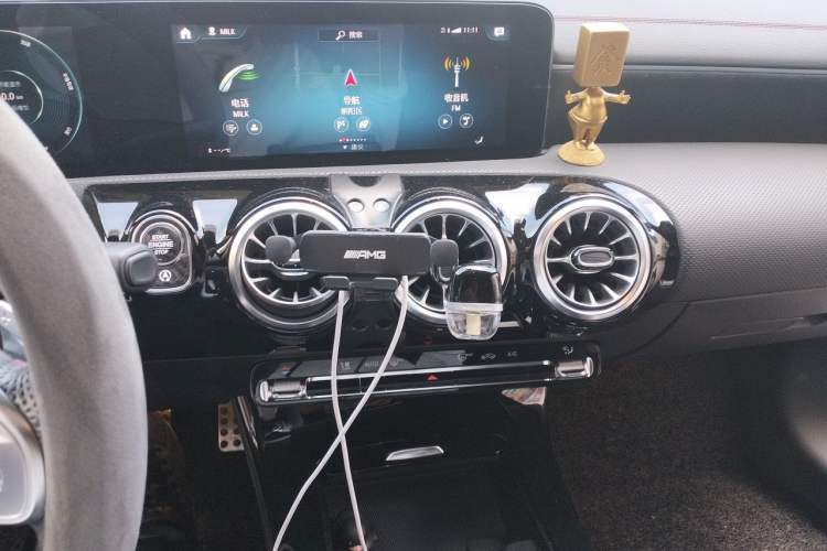 Used Mercedes-Benz CLA 2022 CLA 200 Shooting Brake Audio And AC Panel