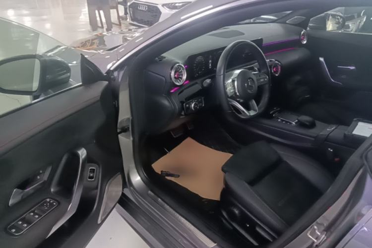 Used Mercedes-Benz CLA 2022-Year Updated CLA 200 Driver Seat