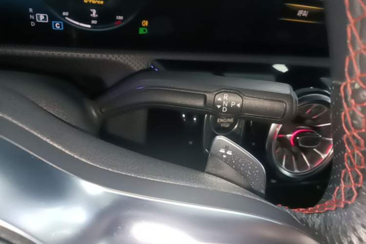 Used Mercedes-Benz CLA 2022-Year Updated CLA 200 Gear Lever