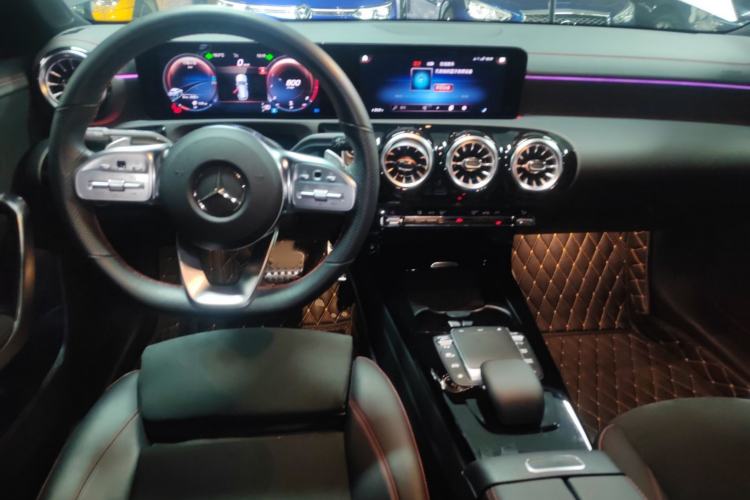 Used Mercedes-Benz CLA 2022 CLA 200 Shooting Brake Interior 2