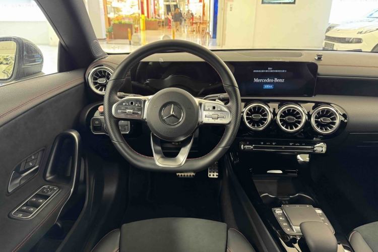 Used Mercedes-Benz CLA 2022 Refreshed CLA 200 Shooting Brake Interior 9