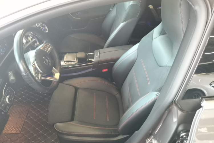Used Mercedes-Benz CLA 2022-Year Updated CLA 200 Left Front Seat