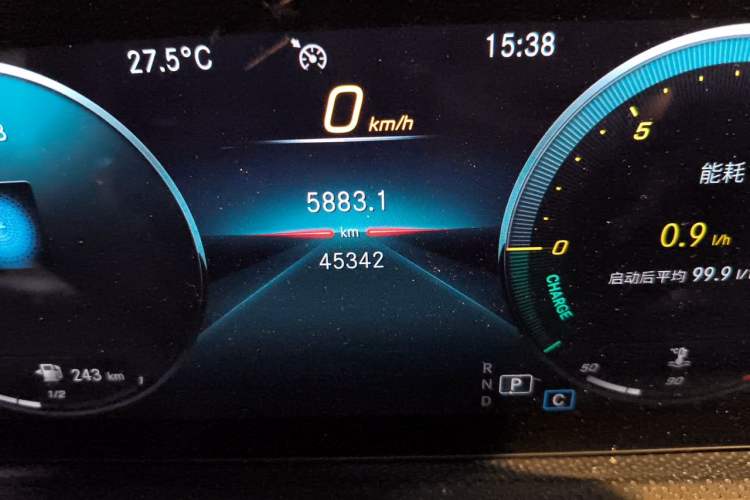 Used Mercedes-Benz CLA 2022 CLA 260 4MATIC Shooting Brake Odometer Close Up