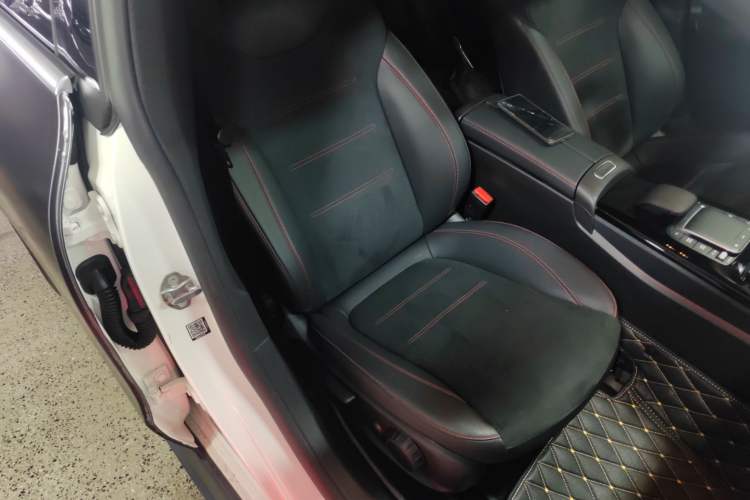 Used Mercedes-Benz CLA 2022 CLA 200 Shooting Brake Right Front Seat