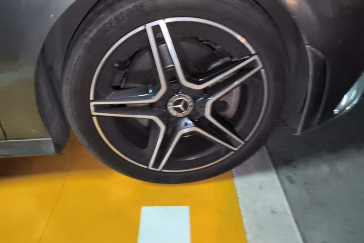 Used Mercedes-Benz CLA 2022 CLA 260 4MATIC Shooting Brake Right Front Wheel Hub