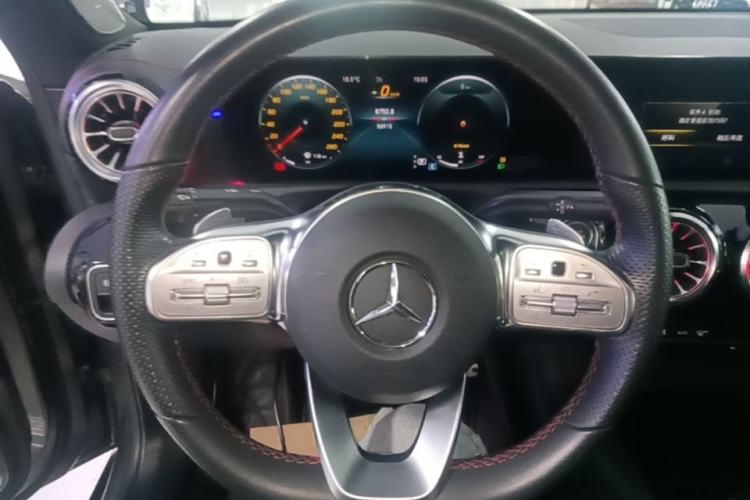 Used Mercedes-Benz CLA 2022-Year Updated CLA 200 Steering Wheel