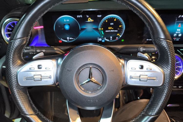 Used Mercedes-Benz CLA 2022 CLA 260 4MATIC Shooting Brake Steering Wheel