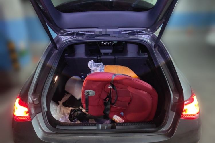 Used Mercedes-Benz CLA 2022 Refreshed CLA 200 Shooting Brake Trunk