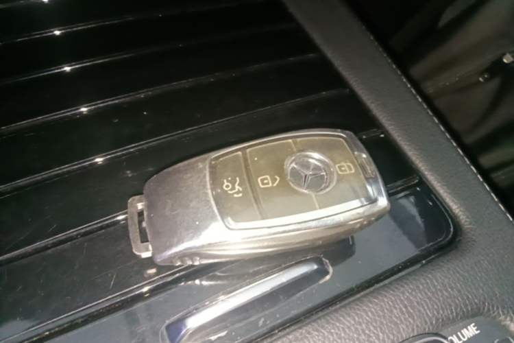 Used Mercedes-Benz CLA 2022-Year Updated CLA 200 Vehicle Key