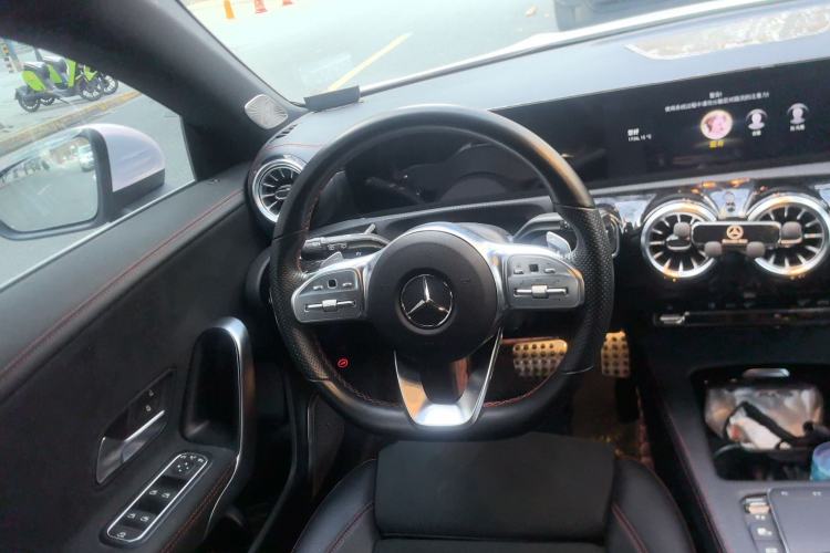 Used Mercedes-Benz CLA 2022 CLA 200 Shooting Brake Steering Wheel