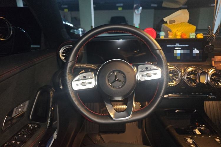 Used Mercedes-Benz CLA 2022 Refreshed CLA 200 Shooting Brake Steering Wheel