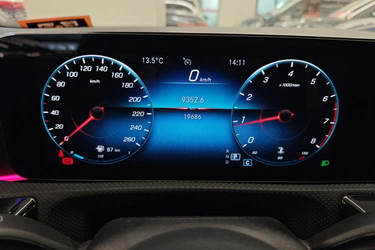 Used Mercedes-Benz CLA 2022-Year Updated CLA 200 Instrument Cluster