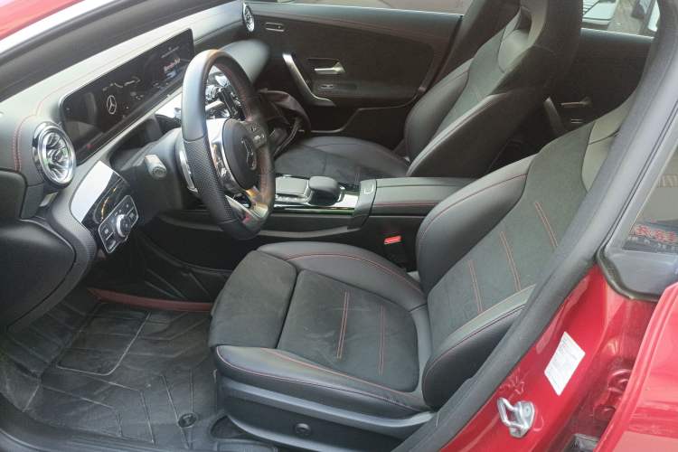 Used Mercedes-Benz CLA 2022-Year Updated CLA 200 Left Front Seat