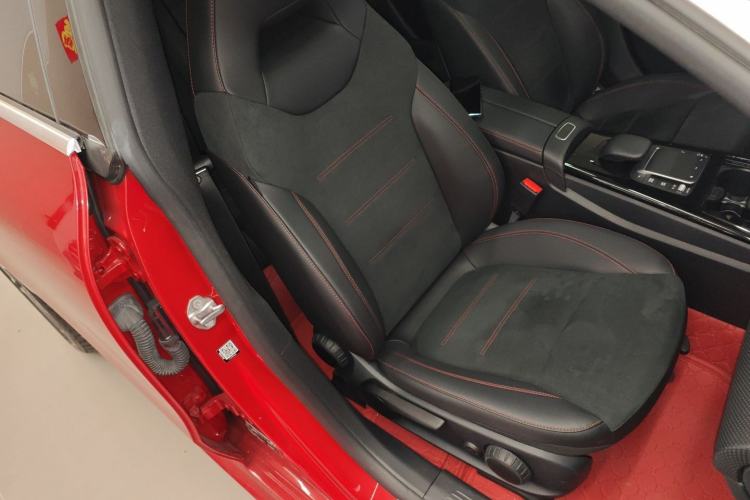 Used Mercedes-Benz CLA 2022-Year Updated CLA 200 Right Front Seat