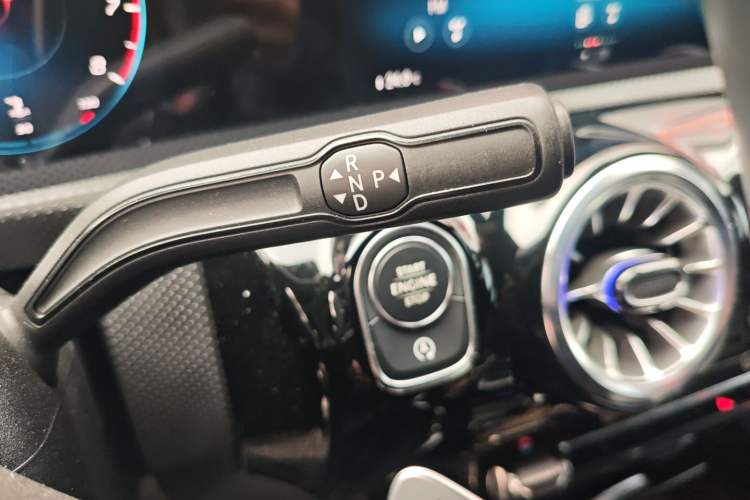 Used Mercedes-Benz CLA 2022 Refreshed CLA 200 Shooting Brake Gear Lever