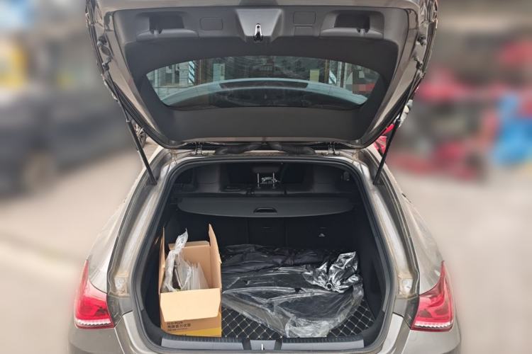 Used Mercedes-Benz CLA 2022 Refreshed CLA 200 Shooting Brake Trunk