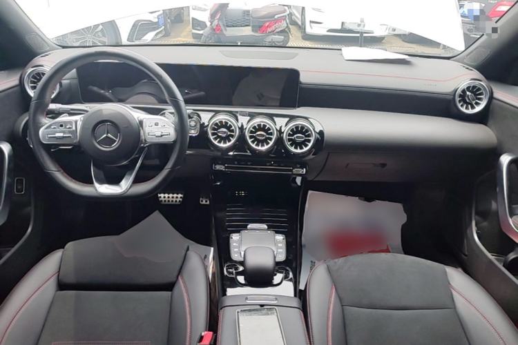 Used Mercedes-Benz CLA 2022-Year Updated CLA 200 Center Console
