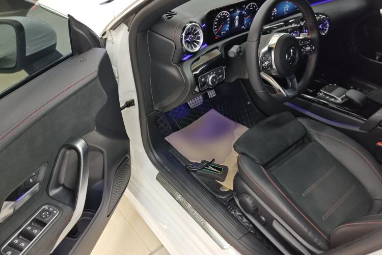 Used Mercedes-Benz CLA 2022 Refreshed CLA 200 Shooting Brake Driver Seat