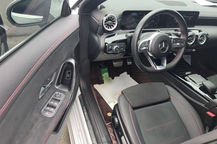 Used Mercedes-Benz CLA 2022-Year Updated CLA 200 Driver Seat