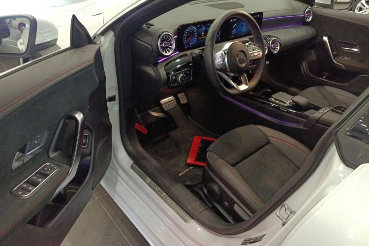 Used Mercedes-Benz CLA 2022-Year Updated CLA 200 Driver Seat