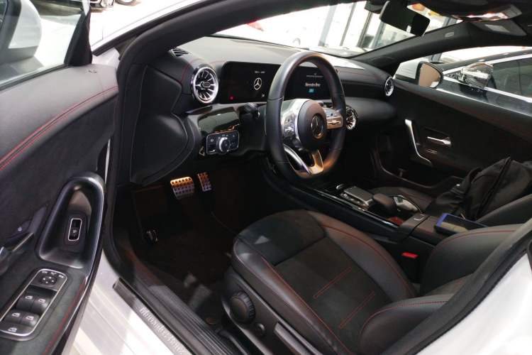 Used Mercedes-Benz CLA 2022-Year Updated CLA 200 Driver Seat