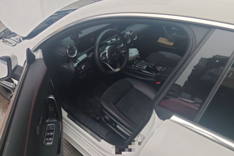Used Mercedes-Benz CLA 2022-Year Updated CLA 200 Driver Seat