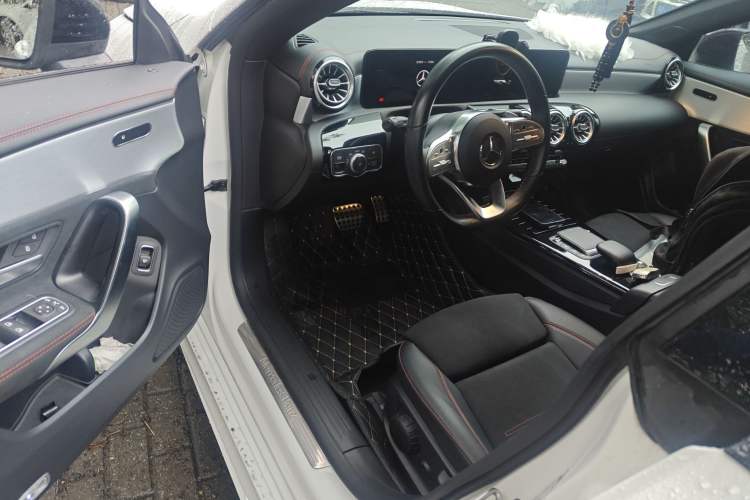 Used Mercedes-Benz CLA 2022 Refreshed CLA 200 4MATIC Driver Seat