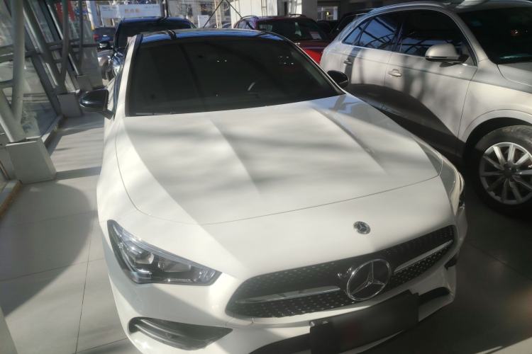 Used Mercedes-Benz CLA 2022-Year Updated CLA 200 Exterior 1