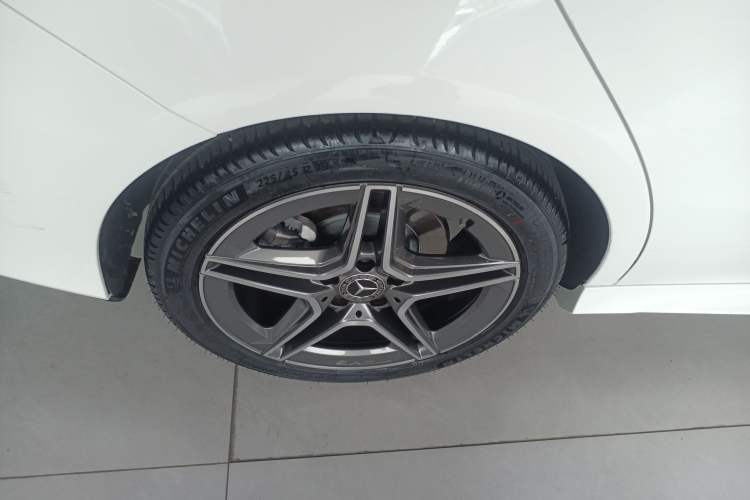 Used Mercedes-Benz CLA 2022-Year Updated CLA 200 Exterior 2